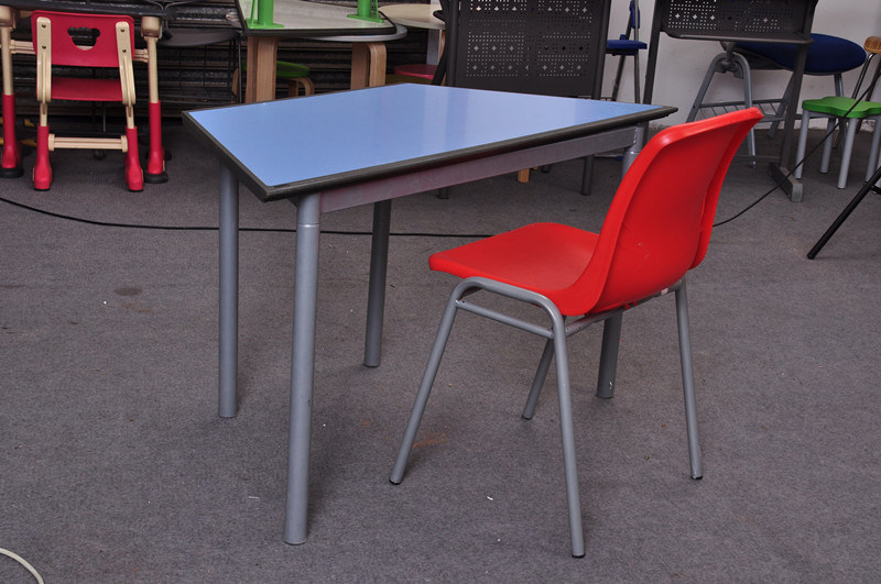 New Style Classroom School Desk and Chair Kid Trapezoid Desk