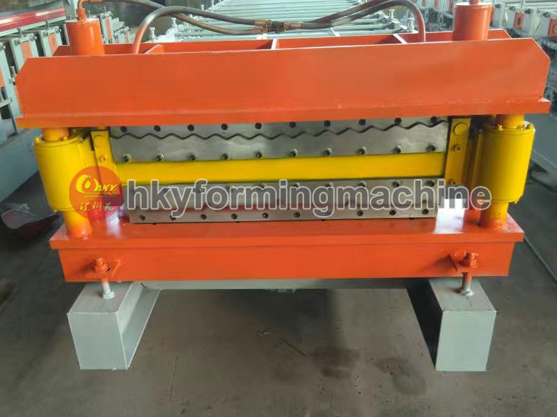 Double Layer Tile Making Machine for Corrugated and Dovetail Panels