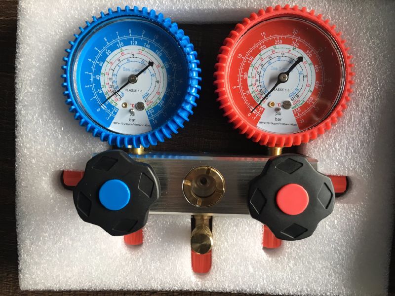 Manifold Gauge with High Quality