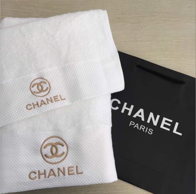 Customized Chanel Gift Towel with The Embroidery Dobby Border