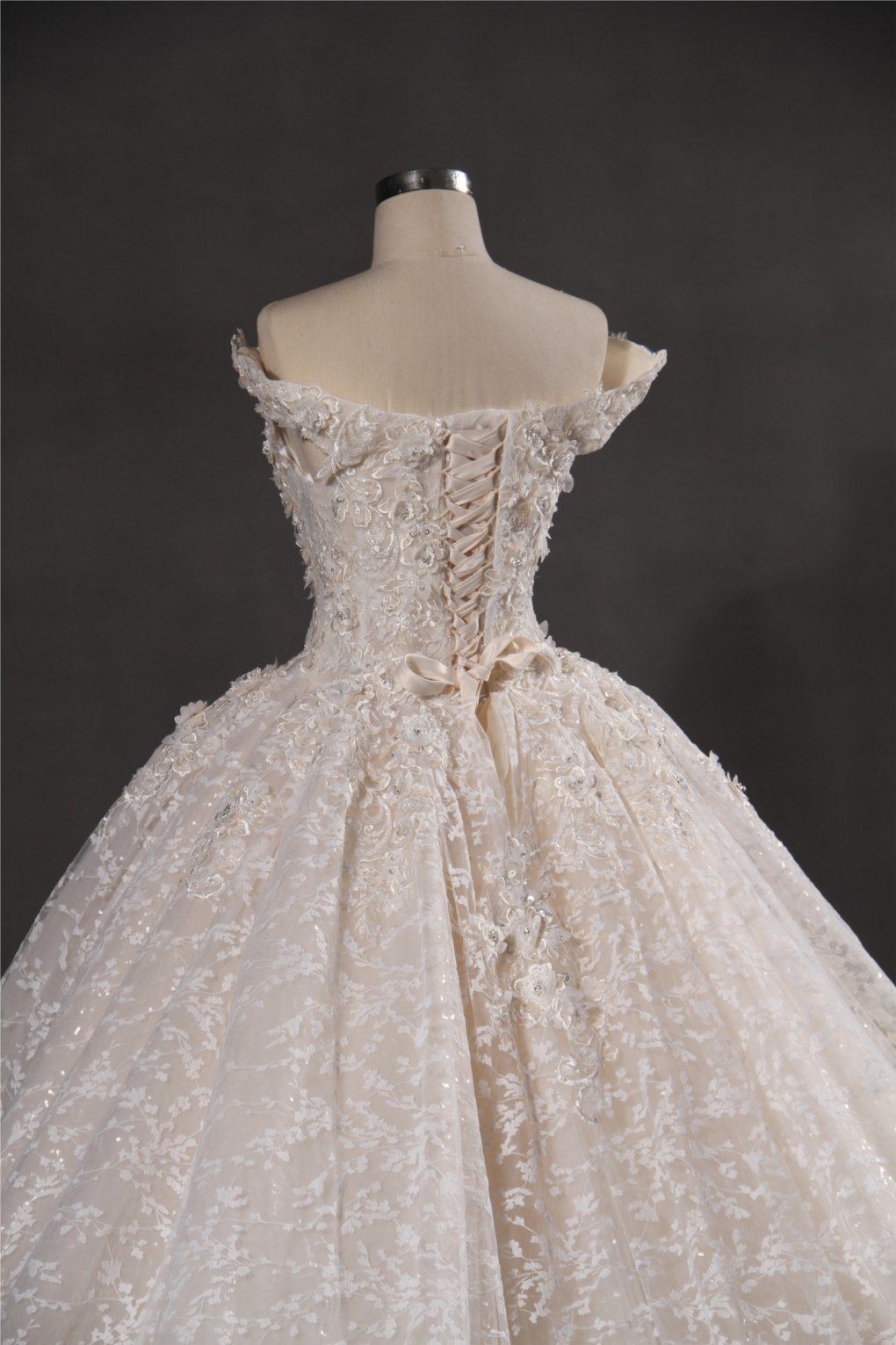 Fashion off Shoulder Lace Evening Bridal Wedding Dress Lt7609