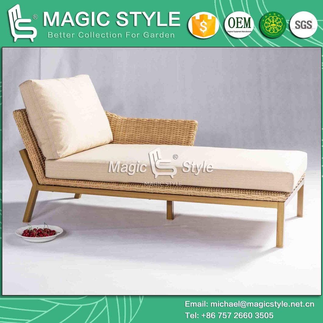 Rattan Chaise with Cushion Leisure Wicker Lounge (Magic Style)