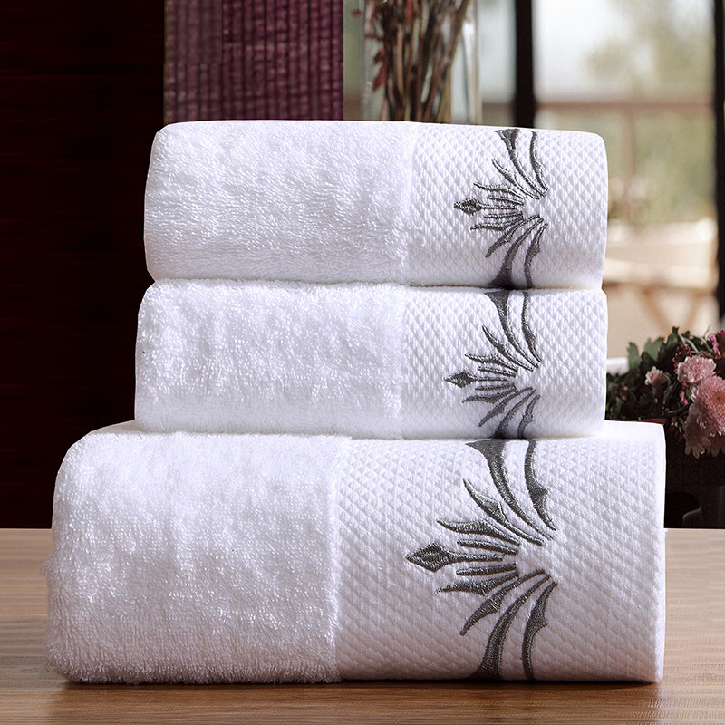 100% Cotton Dobby Custom White Embroidery Star Hotel Towel Bath Towel