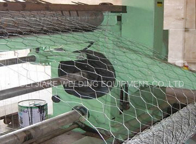 Low Price Straight and Reverse Twisted Hexagonal Wire Netting Machine