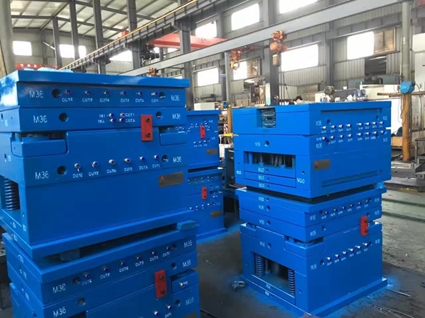 Melee Mould for Rackable Plastic Pallet