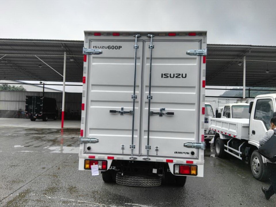 Isuzu 600p 7t Single Row Light Commercial Van Cargo Truck