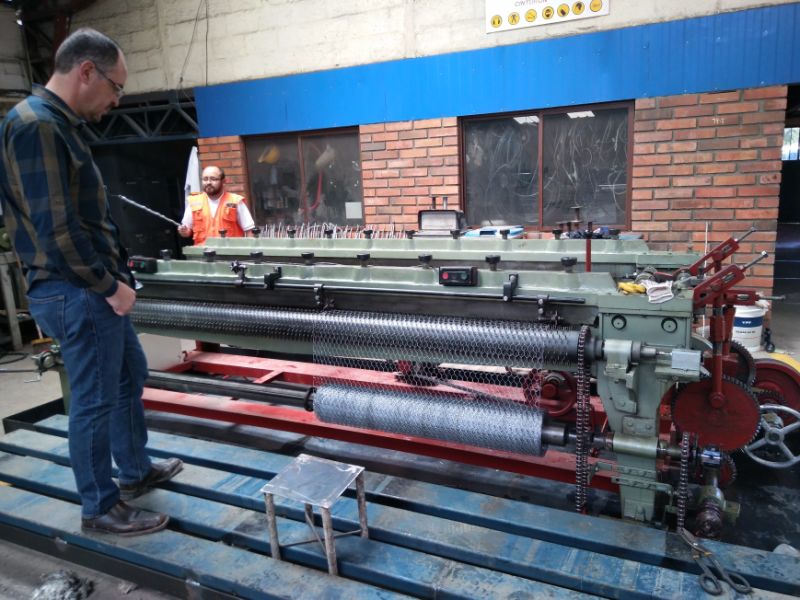 Automatic Reverse Twist Hexagonal Wire Netting Machine/ Chicken Wire Machine