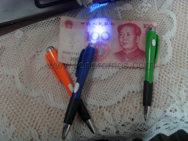 Cheap Promotional Gift Pen with Flashlight