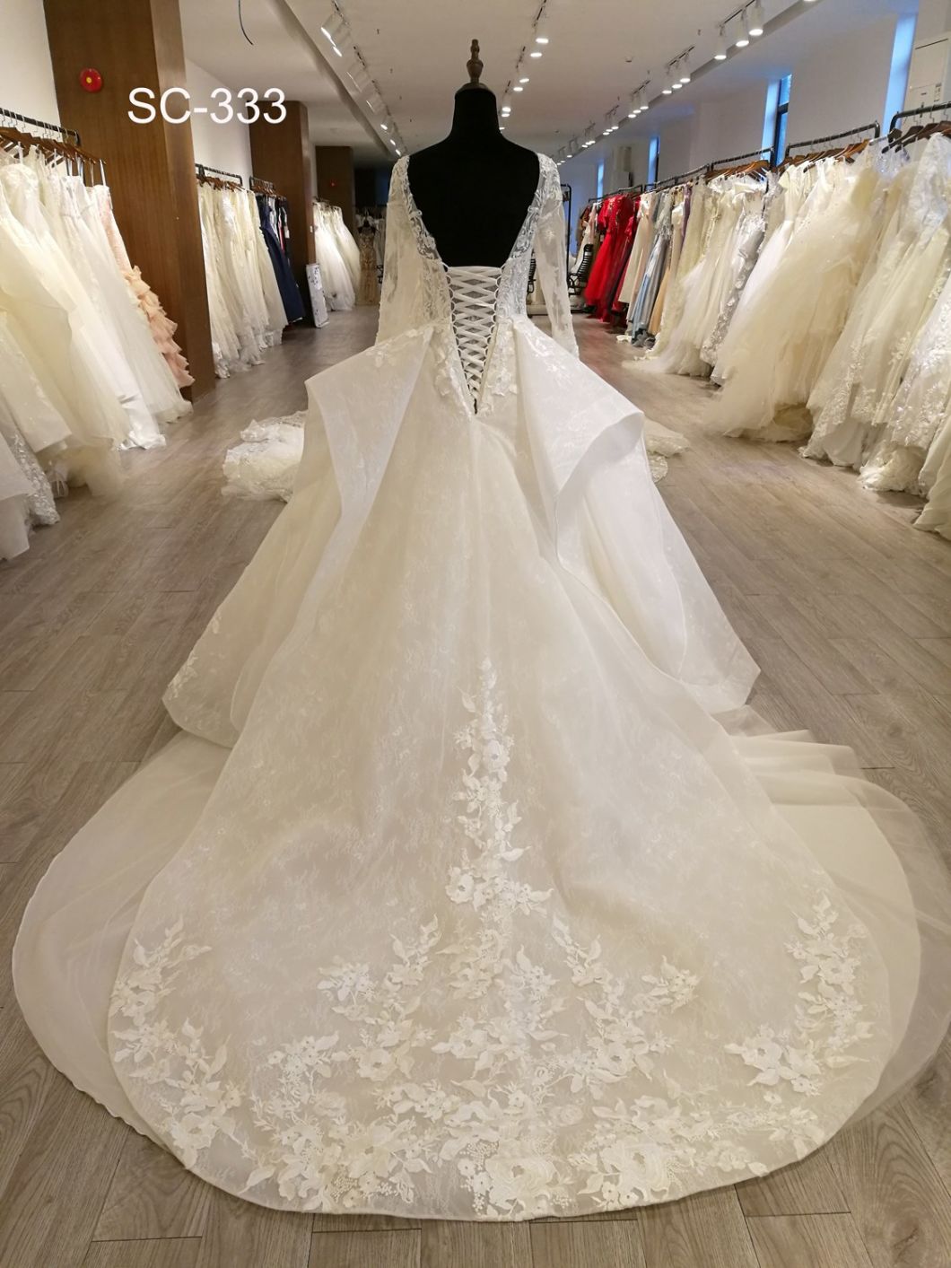 Luxury Wedding Dress Long Sleeves Lace Ball Gown Puffy 2018 Wedding Dress