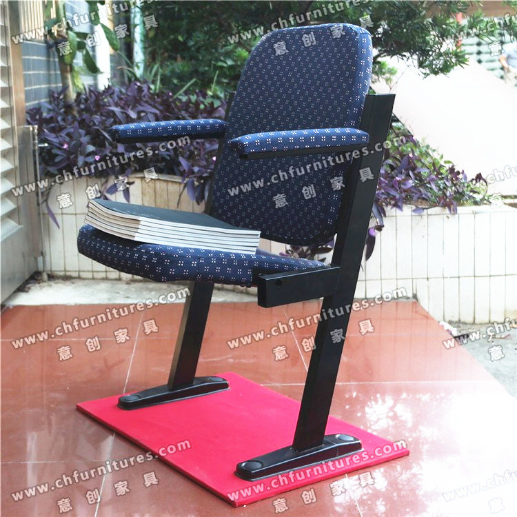 Wholesale Folding Stadium Seat Chair with Armrest in Red Fabric Yc-G67