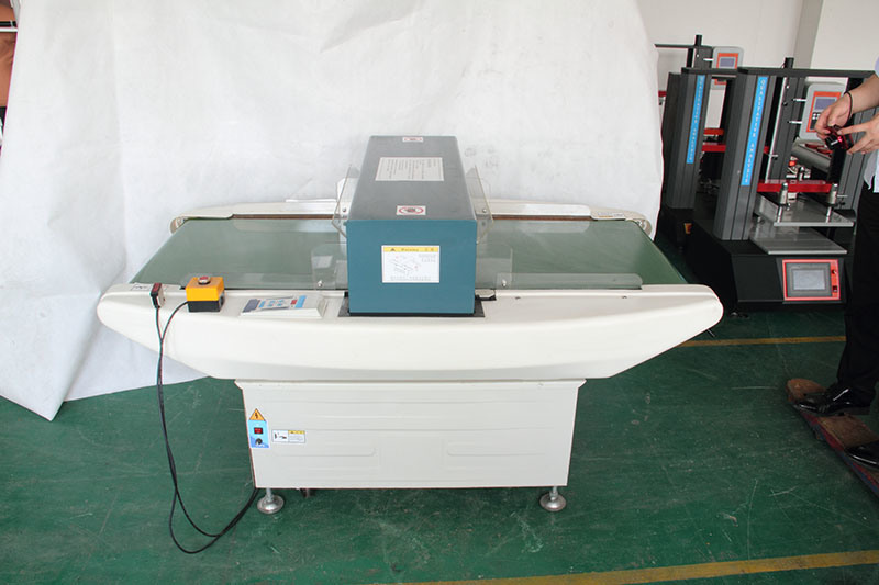 Textile and Garment Industrial Conveyor Belt Broken Needle Metal Detector