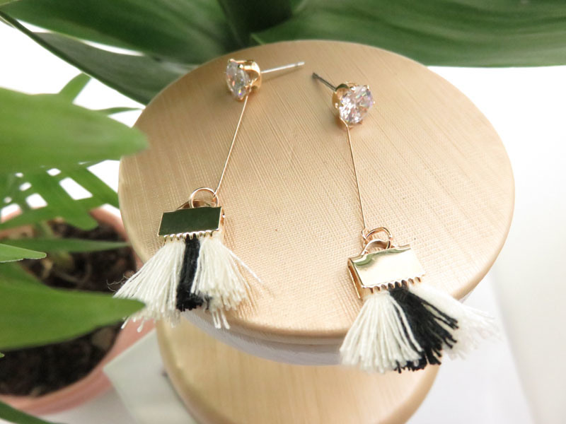 Black and White Two Colors Thread Tassel Earring Long Earring with White Diamond