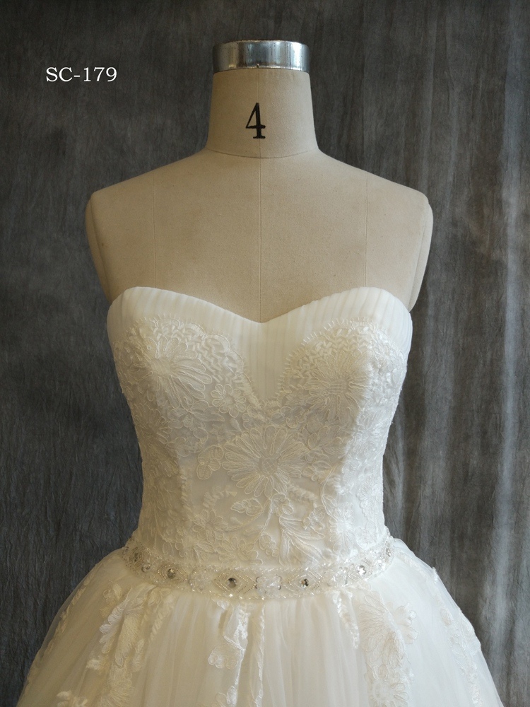 New Arrival Lace Fabric White Women Wedding Dress