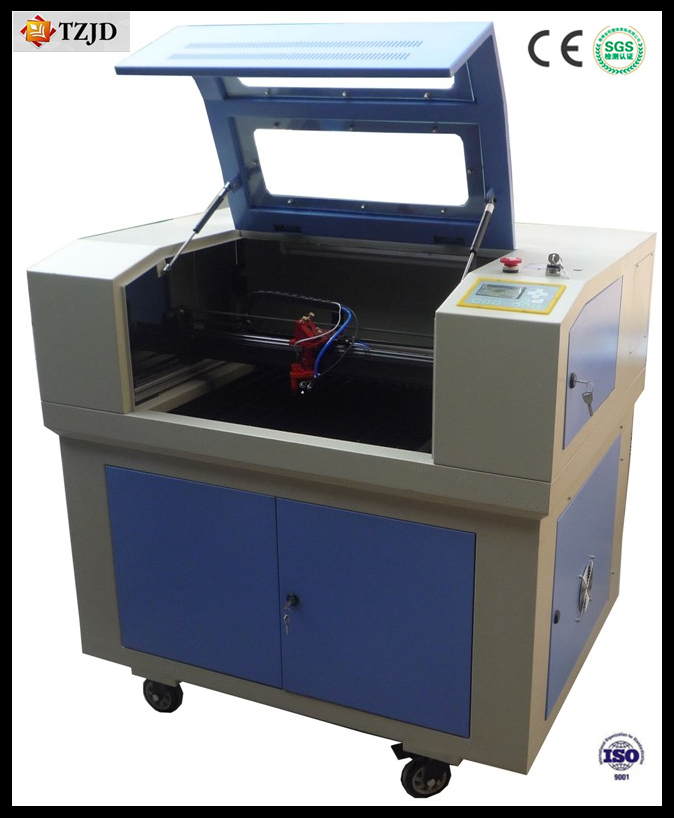 CO2 CNC Laser Engraving and Cutting Machine for Art-Working