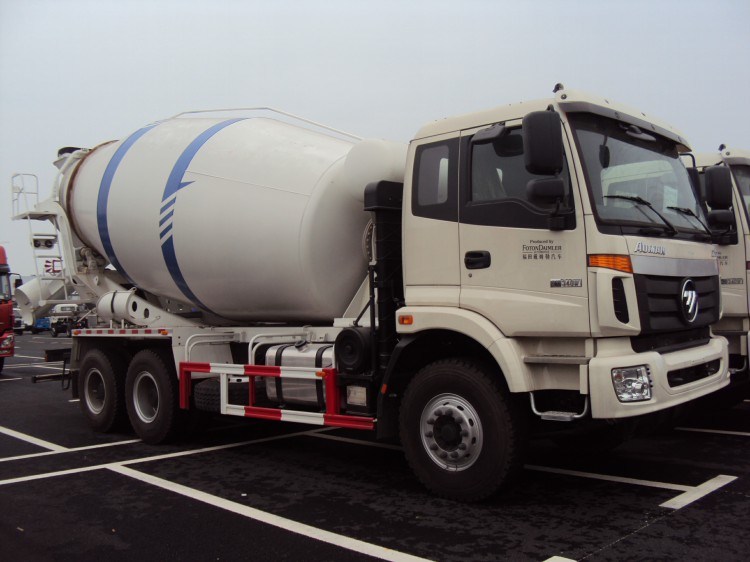 China Concrete 9cbm Cement Mixer Truck for Sale