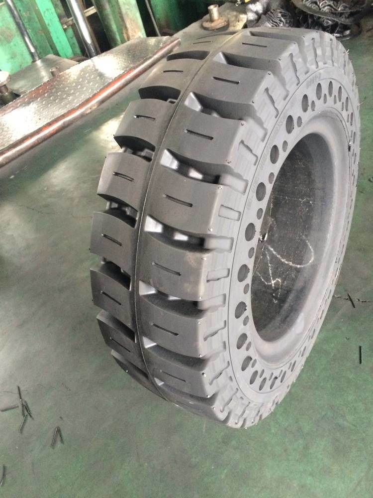 16 Inch Solid Rubber Tires