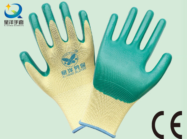 Yellow Nylon Liner Green Nitrile Coated Safety Working Gloves (N014)