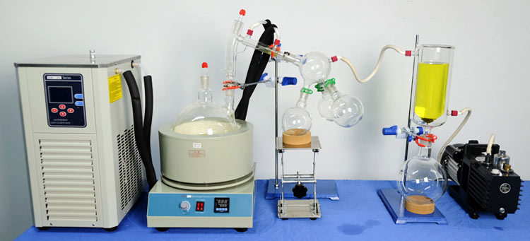 Portable Essential Oil Extraction Vacuum Distillation Glassware Apparatus