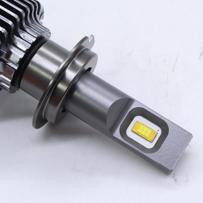 Super Bright LED Headlight Bulb H7