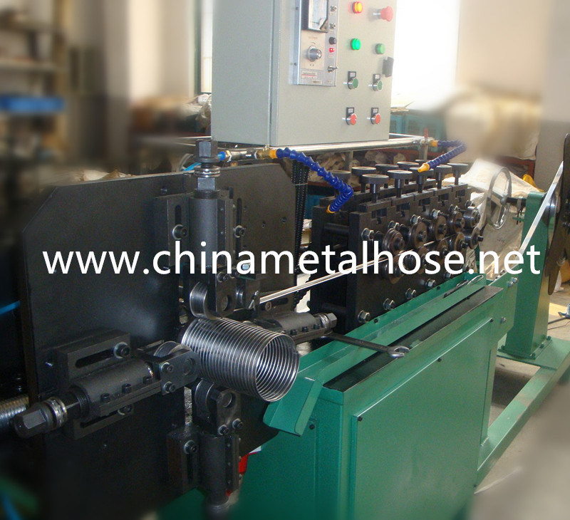 Durable Interlock Exhaust Pipe Forming Machine