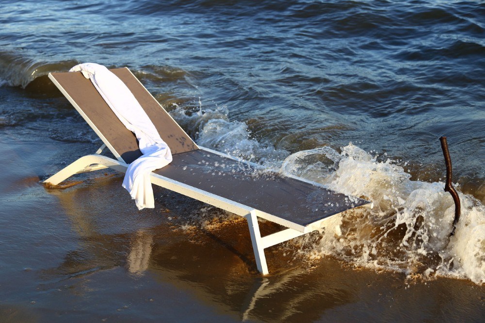 Outdoor Beach Luxury Metal Frame Sling Fabric Folding Waterproof Sun Lounger