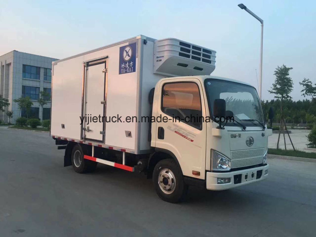 Chinese Famous Brand 4X2 Refrigerator Freezer Cargo Van 5tons Small Refrigerator Truck