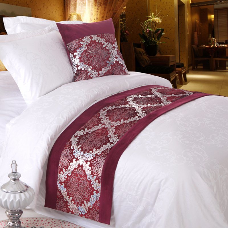 Factory Wholesale 100% Polyester Luxury Hotel Bed Runner for Decoration