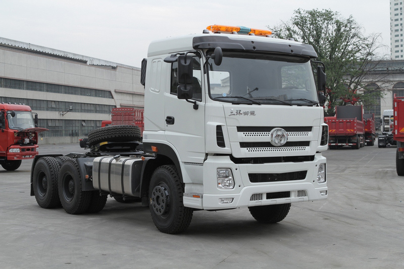 6X4 off Road Heavy Duty Tractor Head Truck