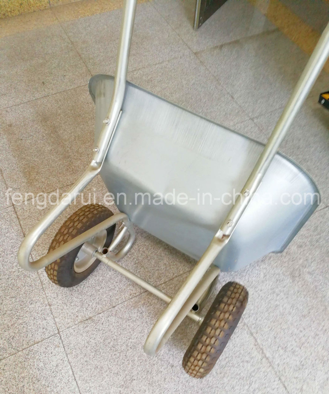 Zinc Plated Wb6211 Wheel Barrow with Double Wheel