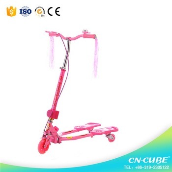 2017 New Product of Children Kick Scooter for Sale Fun Ride Toy