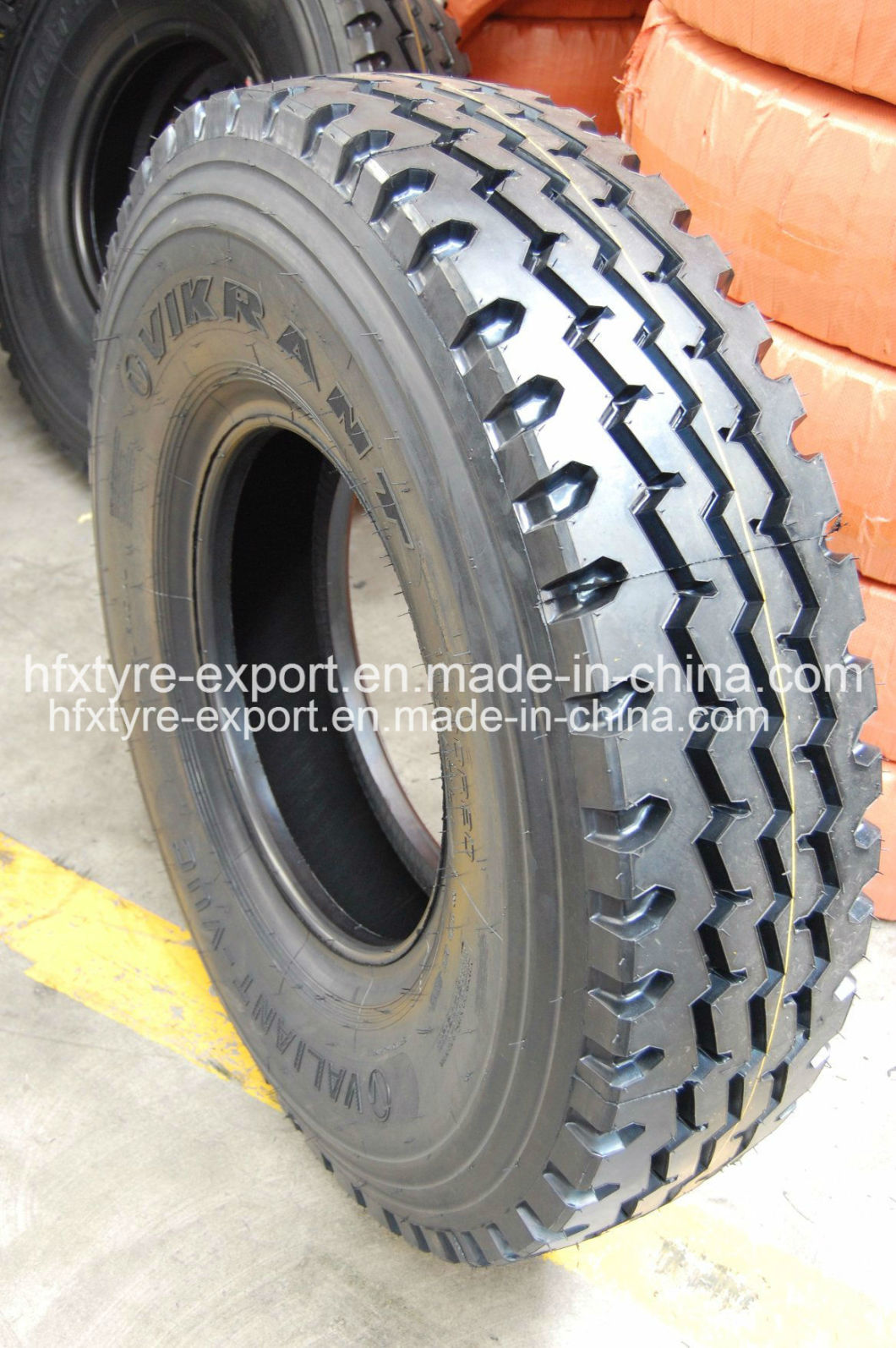 Tube Tyre (11r22.5 10.00R15 315/80r22.5) Trailer/Truck Tyre