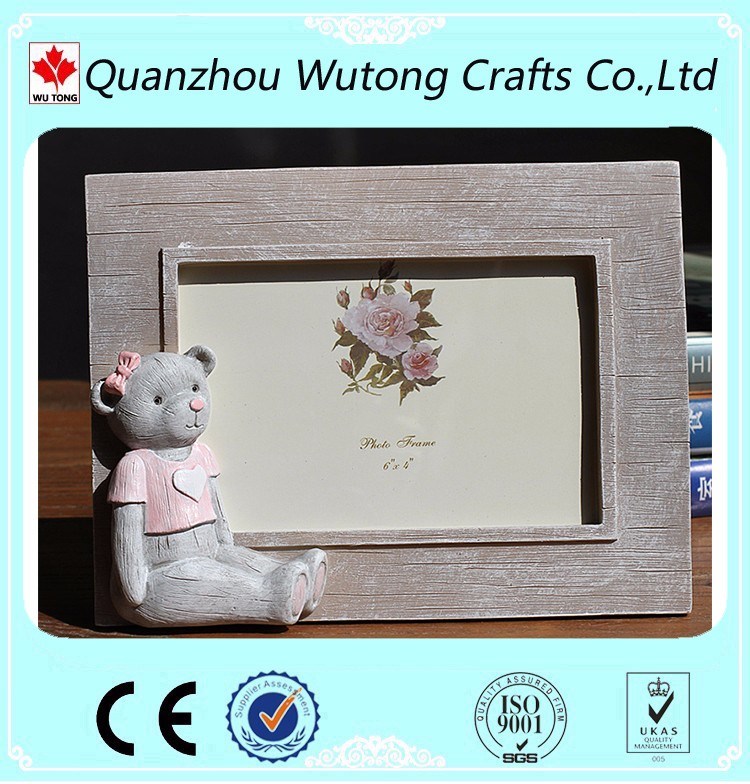 High Quality Customized Resin Frames for Photos with Bear Figurine