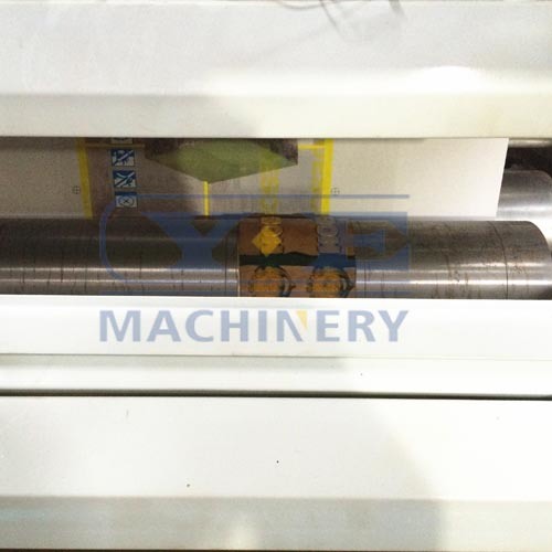 China Four Color Paper Flexographic Printing Machine (YT)