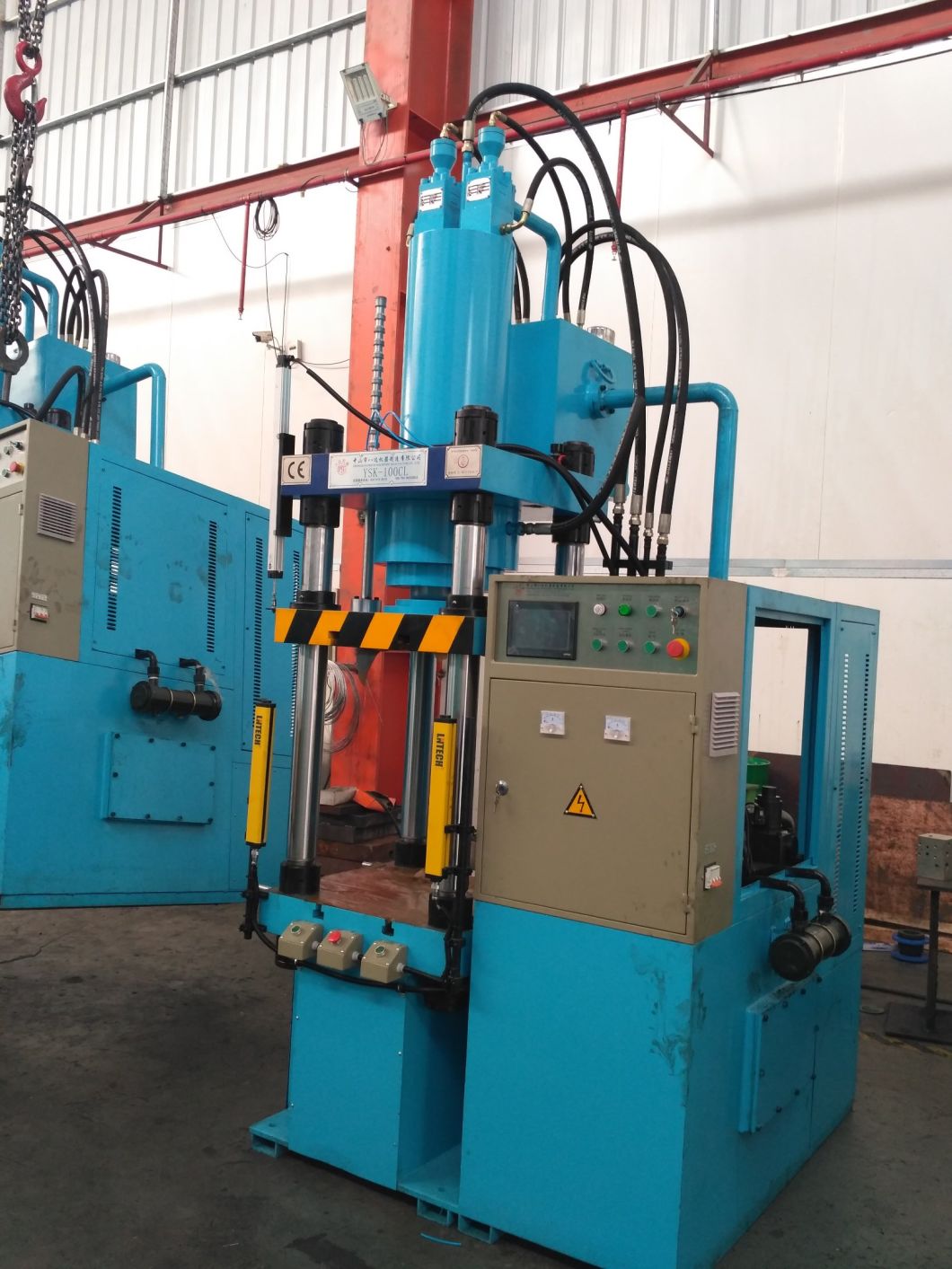 Paktat 100ton CNC Hydraulic Press Machine