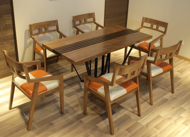 Latest Modern Solid Wood Long Dining Table for Home Furniture (CH633)