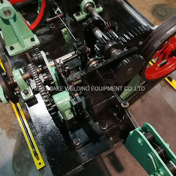 Double Wire Twisted Barbed Wire Mesh Macking Machine
