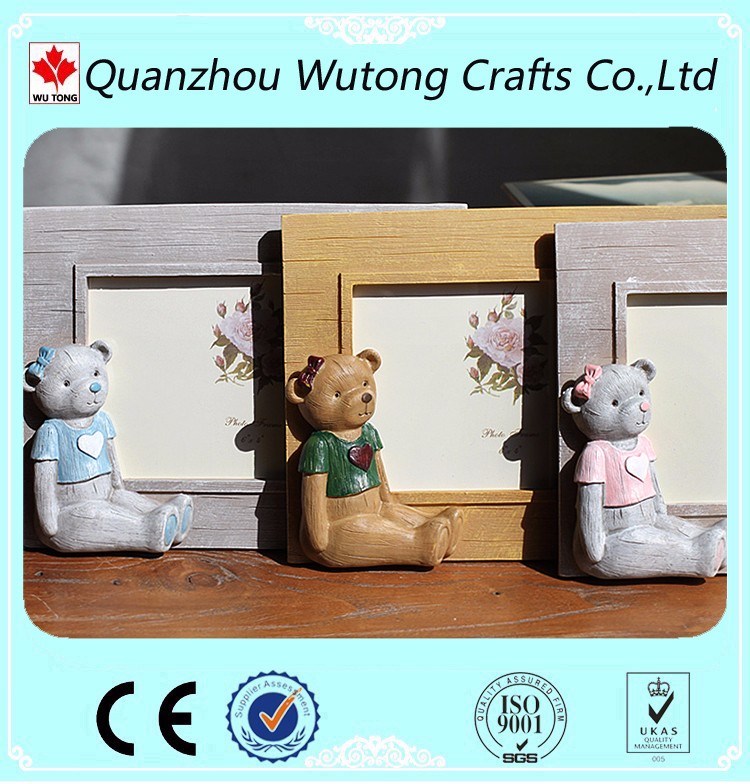 High Quality Customized Resin Frames for Photos with Bear Figurine