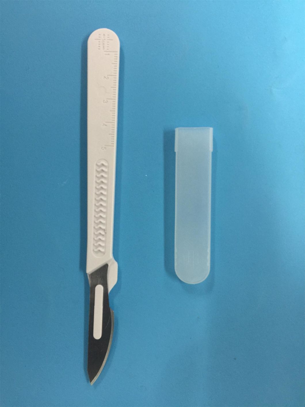 High Quality Medical Scalpel with Plastic Handle