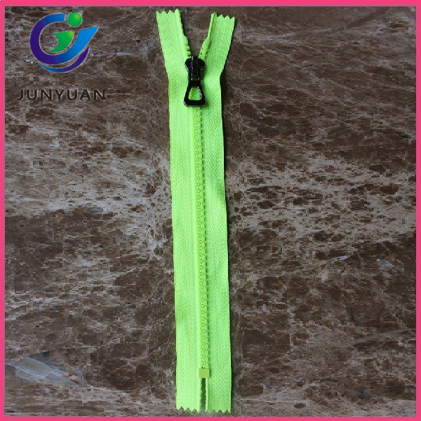 Big Teeth Plastic Zipper with Good Price