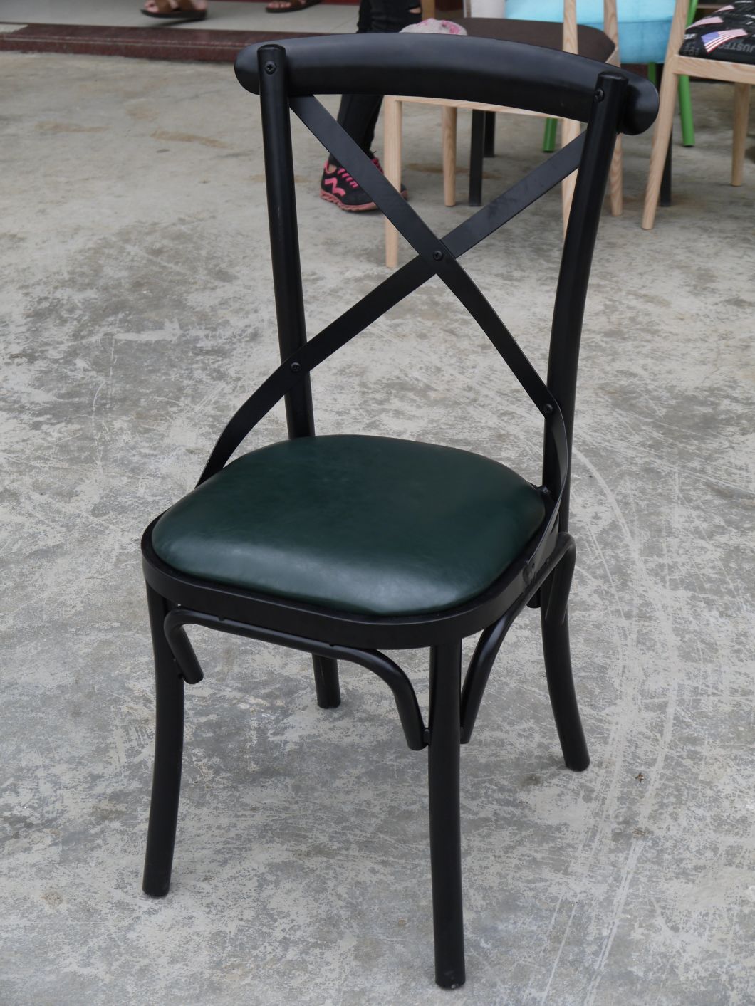 Wholesale Dining Room Multi Color Cross Back Black Stackable Plastic Chair with Best Price