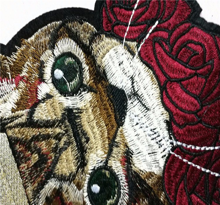 Wholesale Custom Patch Maker Woven Cat Flower Embroidery Patch for Clothing