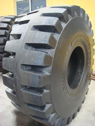 20.5-25 L5 Black Color High Quality OTR Tire with ISO Towing Tractors Roller Loader Dozer