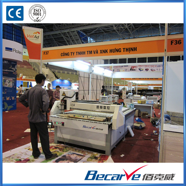 CNC Router Engraver Machine with Competitive Price with Ce Certificate