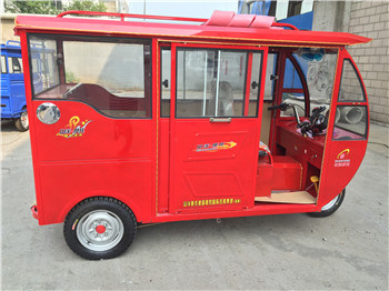 Cheap Closed Motor Tricycle Bajaj Gasoline Three Wheel Trike Tricycle for Passenger