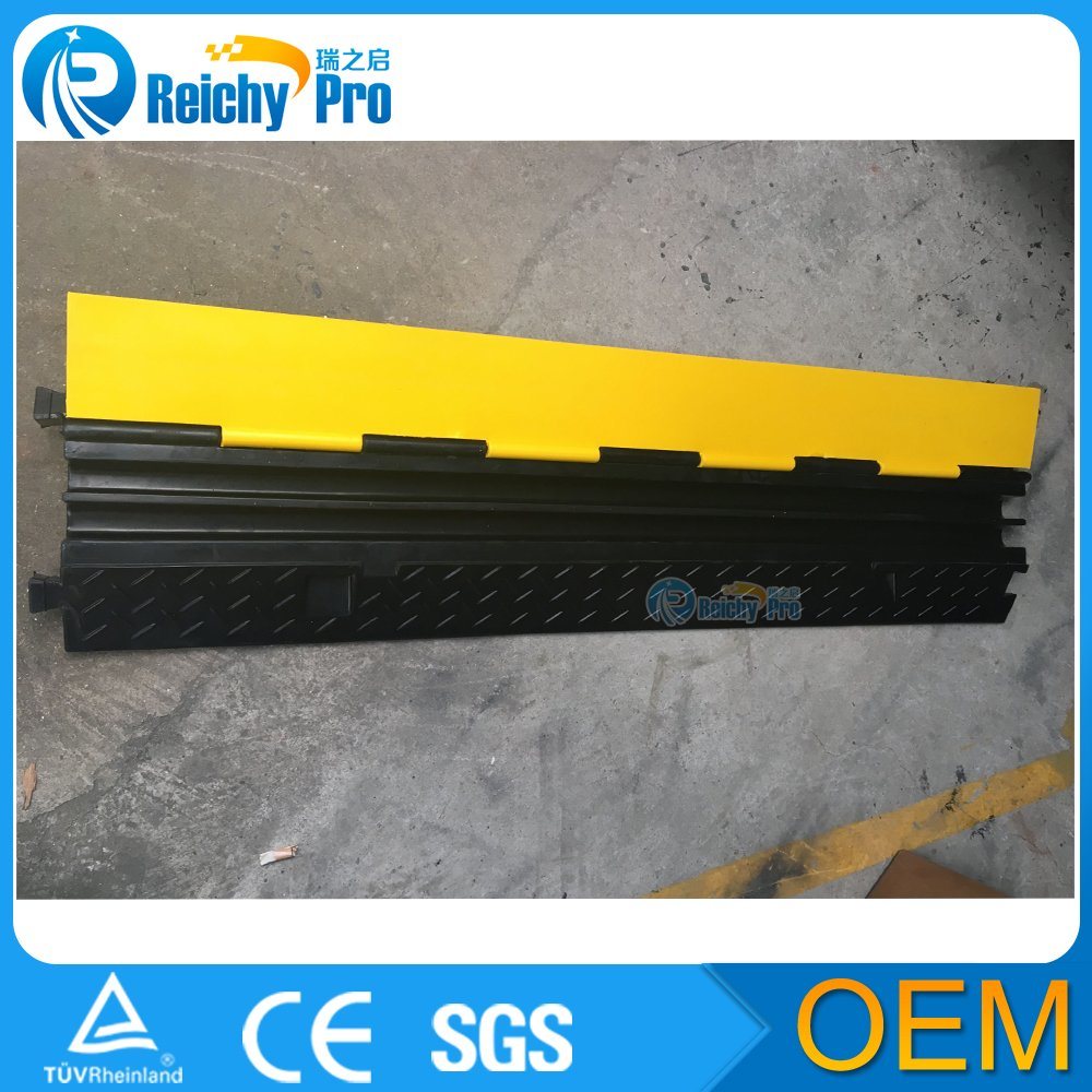 3 Channels Rubber Cable Protector Ramp
