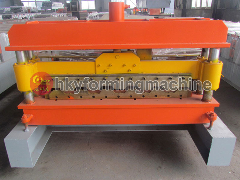 Deck Floor Roll Forming Machine