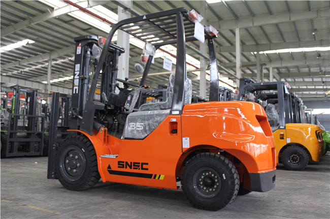 Automatic Diesel Engine 3.5 Ton Forklift