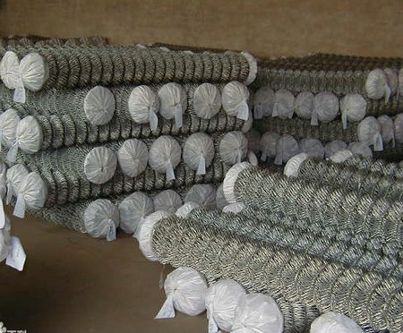 Galvanized PVC Coated Wire Mesh Chain Link Fence