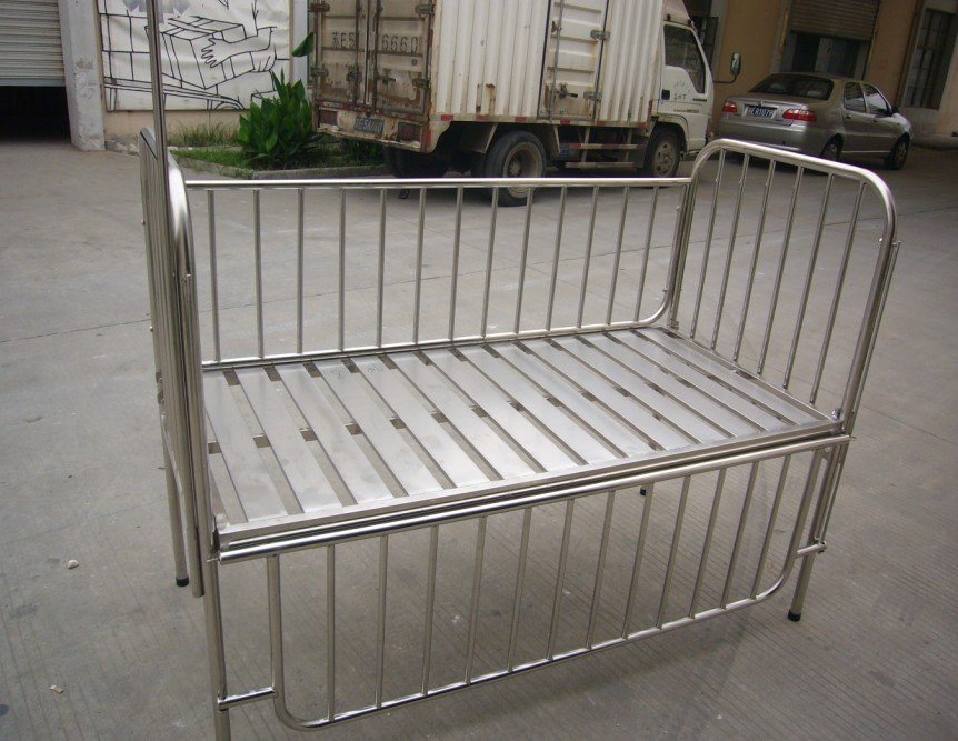 Thr-CB12 Hospital Stainless-Steel Child Bed