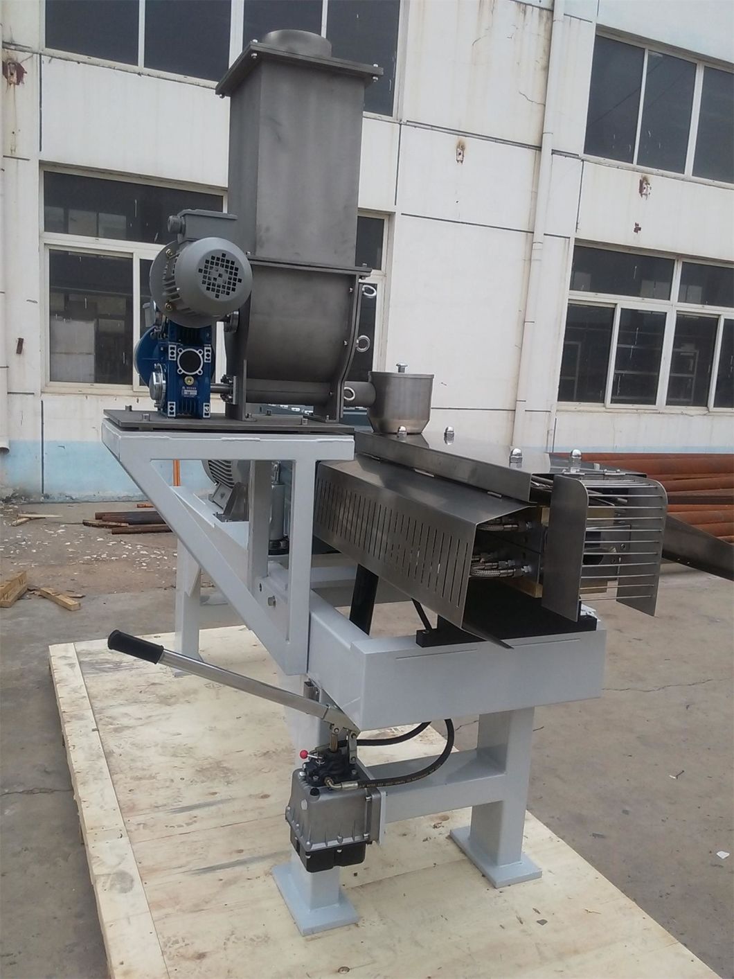 High Torque and High Speed Twin Screw Extruder